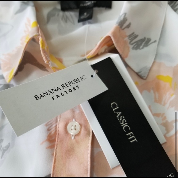 Banana Republic - Floral Button down - Picture 5 of 6